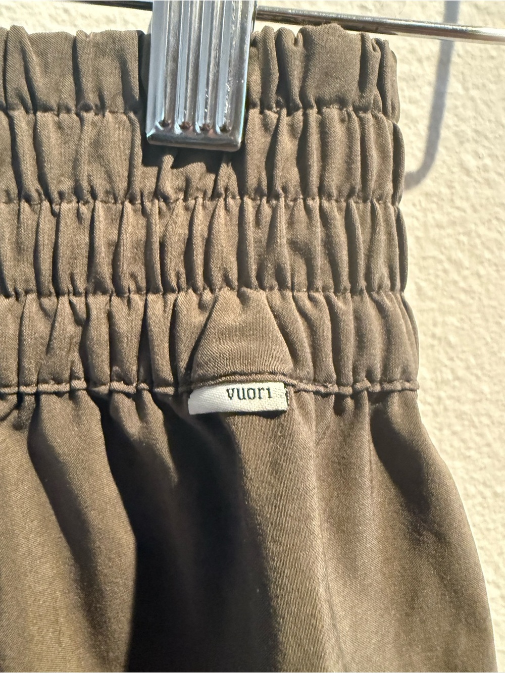 Vuori Villa Shorts XS Olive Green High Rise Flowy Athleisure - Picture 4 of 5